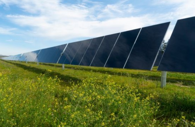 •	Microsoft Signs 400 MW Renewable Energy Purchase Deals from New Texas Solar Projects